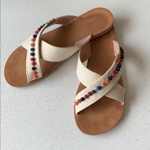 Toms Viv Slip on sandal (Kids 5.5/Women’s 7.5)